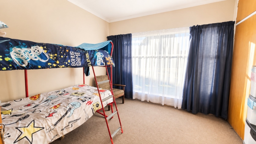 4 Bedroom Property for Sale in Flamwood North West